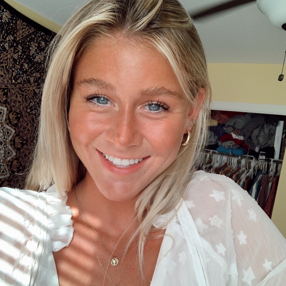 Meet your Posher, Carly